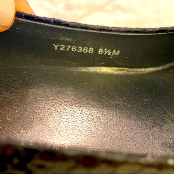 Stuart Weitzman Logo Plainfield Snake Embossed Platform Peep-Toe Pump, size 8.5 - Picture 9 of 9